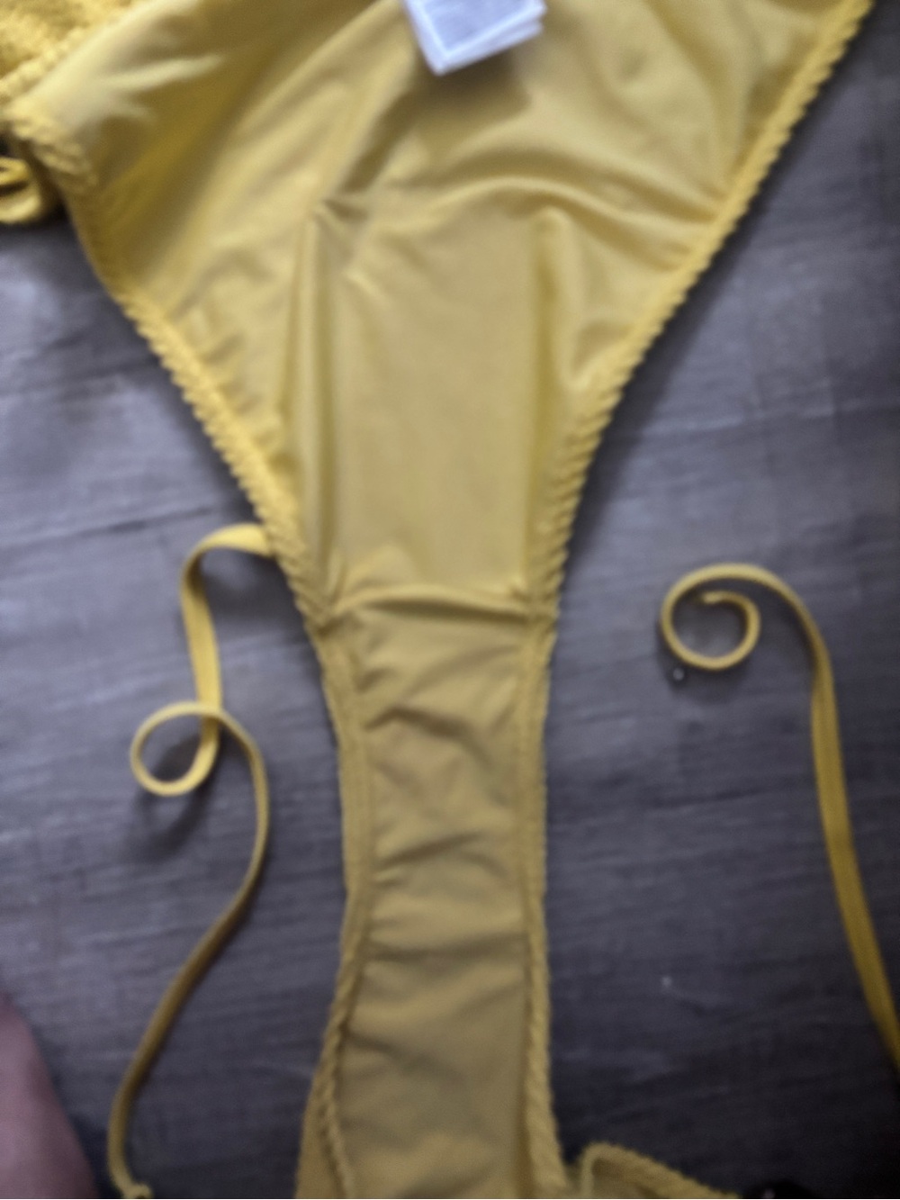 H&M yellow bikini super cute - Picture 3 of 3
